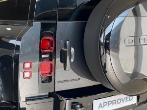 Land Rover Defender 90 D350 X-Dynamic HSE - Image 4