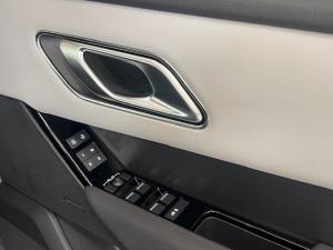 Land Rover Range Rover Velar D300 Dynamic SE - Image 11