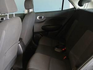 Hyundai Venue 1.0T Motion auto - Image 16