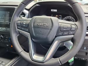 Isuzu D-Max 1.9TD double cab LS auto - Image 11