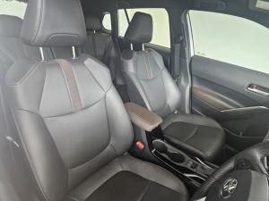 Toyota Corolla Cross 1.8 HEV XS - Image 12
