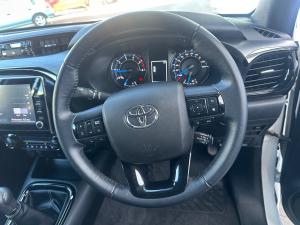 Toyota Hilux 2.8GD-6 double cab Legend manual - Image 8