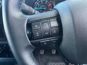 Toyota Hilux 2.8GD-6 double cab Legend manual - Image 9