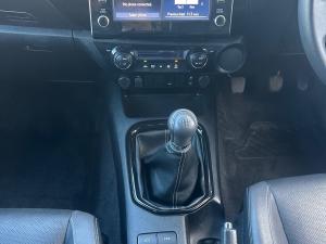 Toyota Hilux 2.8GD-6 double cab Legend manual - Image 15