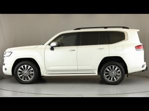 Toyota Land Cruiser 300 3.3D ZX - Image 22