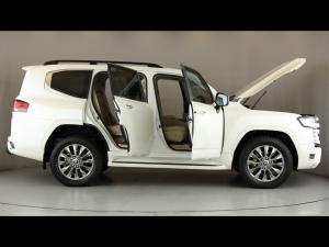 Toyota Land Cruiser 300 3.3D ZX - Image 30