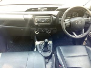 Toyota Hilux 2.0 single cab S (aircon) - Image 6