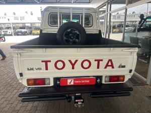 Toyota Land Cruiser 79 4.5D-4D V8 double cab LX - Image 5