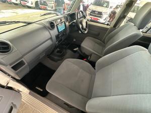 Toyota Land Cruiser 79 4.5D-4D V8 double cab LX - Image 7