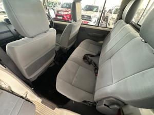 Toyota Land Cruiser 79 4.5D-4D V8 double cab LX - Image 15