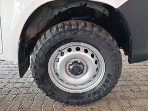 Toyota Hilux 2.4GD-6 4x4 SR - Image 9