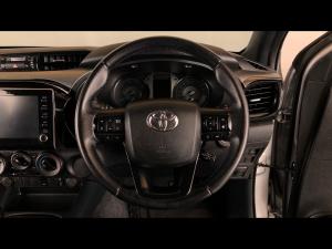 Toyota Hilux 2.8GD-6 Xtra cab Legend manual - Image 8