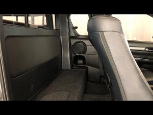 Toyota Hilux 2.8GD-6 Xtra cab Legend manual - Image 12