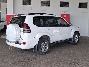 Toyota Land Cruiser Prado 4.0 VX - Image 2