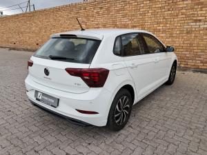 Volkswagen Polo hatch 1.0TSI Life manual - Image 2