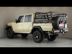 Toyota Land Cruiser 79 4.5D-4D V8 double cab LX - Image 21