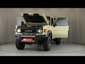 Toyota Land Cruiser 79 4.5D-4D V8 double cab LX - Image 28