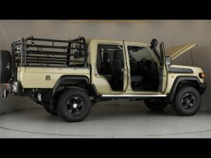Toyota Land Cruiser 79 4.5D-4D V8 double cab LX - Image 31