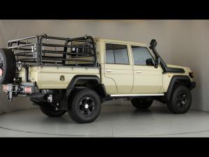 Toyota Land Cruiser 79 4.5D-4D V8 double cab LX - Image 2
