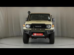 Toyota Land Cruiser 79 4.5D-4D V8 double cab LX - Image 4