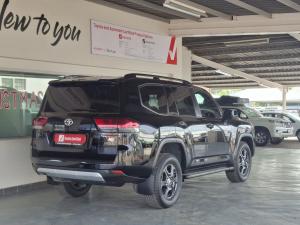 Toyota Land Cruiser 300 3.3D GR-Sport - Image 2