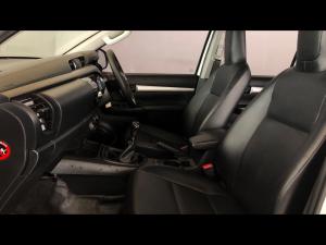 Toyota Hilux 2.4GD-6 double cab 4x4 SR - Image 7