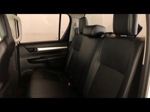 Toyota Hilux 2.4GD-6 double cab 4x4 SR - Image 11