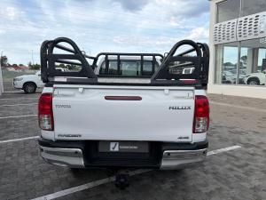 Toyota Hilux 2.4GD-6 single cab 4x4 Raider manual - Image 5