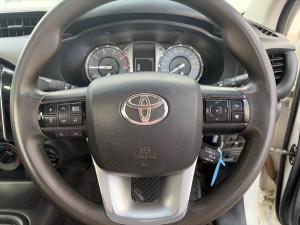 Toyota Hilux 2.4GD-6 single cab 4x4 Raider manual - Image 8