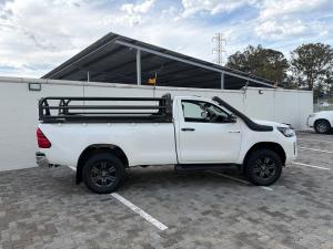 Toyota Hilux 2.4GD-6 single cab 4x4 Raider manual - Image 3