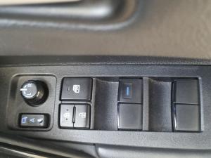 Toyota Corolla Cross 1.8 Hybrid GR-Sport - Image 21