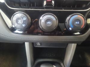 Toyota Corolla Cross 1.8 Xi - Image 15