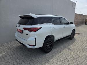 Toyota Fortuner 2.8GD-6 4x4 GR-Sport - Image 2