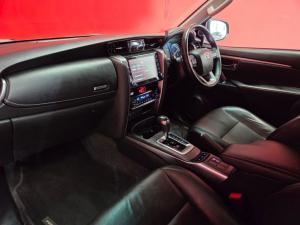 Toyota Fortuner 2.8GD-6 Raised Body automatic - Image 7