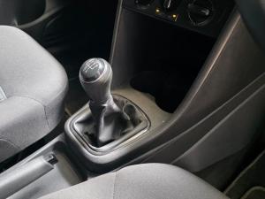 Volkswagen Polo Vivo 1.4 Comfortline - Image 10