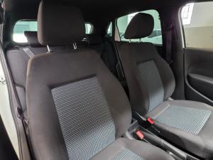 Volkswagen Polo Vivo 1.4 Comfortline - Image 15