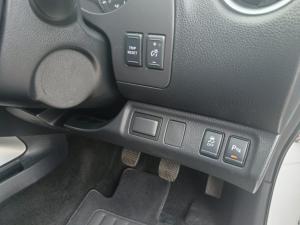Nissan Navara 2.5DDTI LE/LE Plus 4X4 D/C - Image 21
