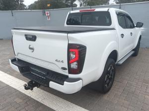 Nissan Navara 2.5DDTI LE/LE Plus 4X4 D/C - Image 2