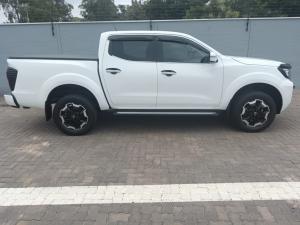 Nissan Navara 2.5DDTI LE/LE Plus 4X4 D/C - Image 3