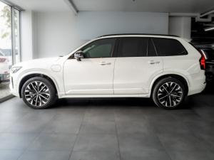 Volvo XC90 T8 Recharge AWD Ultra Dark - Image 13