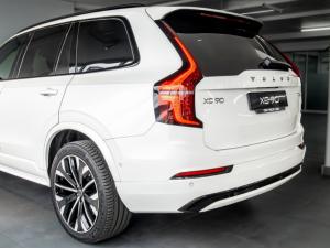 Volvo XC90 T8 Recharge AWD Ultra Dark - Image 16