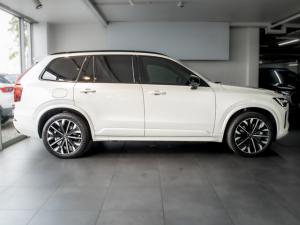 Volvo XC90 T8 Recharge AWD Ultra Dark - Image 3