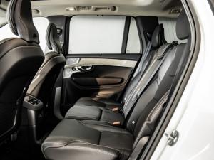 Volvo XC90 T8 Recharge AWD Ultra Dark - Image 6
