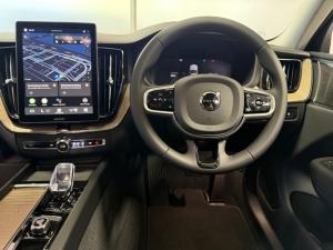 Volvo XC60 T8 Twin Engine AWD Ultimate Bright - Image 12