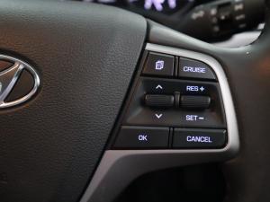Hyundai Elantra 2.0 Elite - Image 20