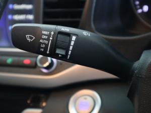 Hyundai Elantra 2.0 Elite - Image 21