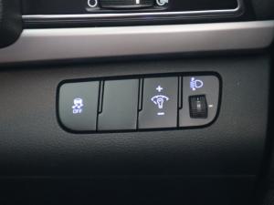 Hyundai Elantra 2.0 Elite - Image 23