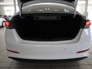 Hyundai Elantra 2.0 Elite - Image 25