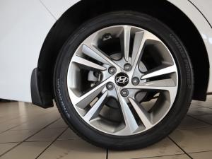 Hyundai Elantra 2.0 Elite - Image 26
