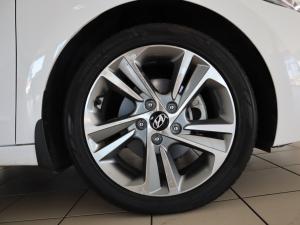 Hyundai Elantra 2.0 Elite - Image 27